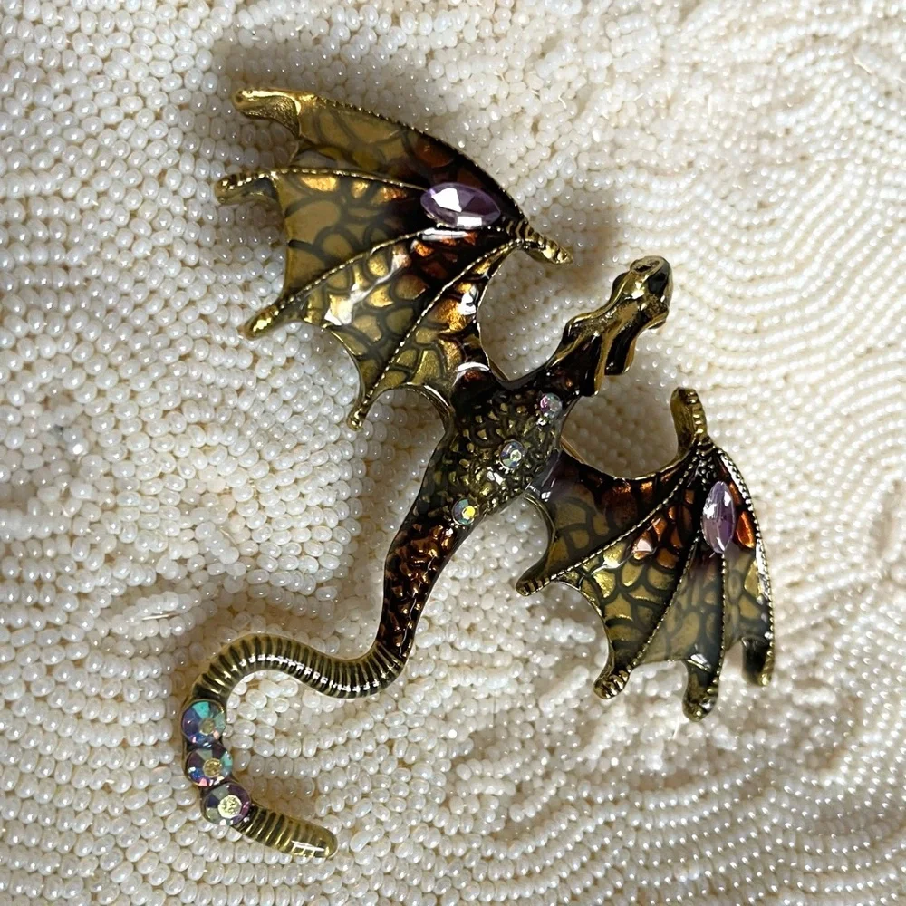 ✨Betsey Johnson Draco Brooch - Picture 3 of 8